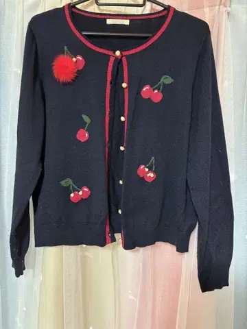 Rose Tiara 체리 자수 가디건