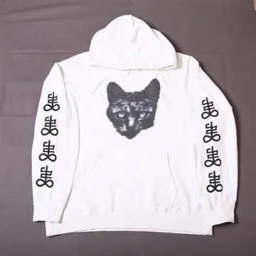 아마츠카미 TOKYO 주술 고양이 후드티