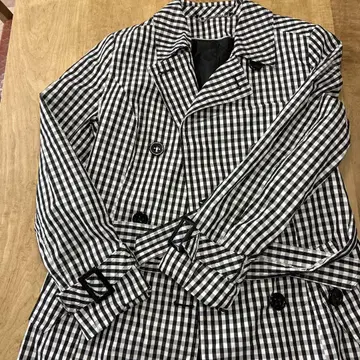 LAURA ASHLEY 체크 무늬 트렌치코트