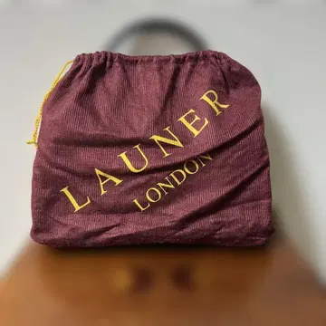 LAUNER 백