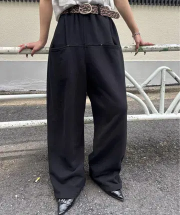 WWG 슬래시 포켓 맨투맨 이지 팬츠