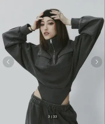 크롭 하프 지퍼 트레이닝복