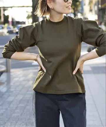 [ 미사용 새상품 ] DeuxiemeClasse 다이아몬드 슬리브 상의