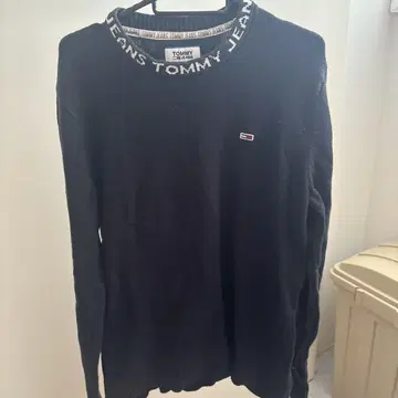 TOMMY JEANS 블랙 스웨터 M