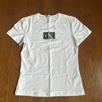 Calvin Klein Jeans CK 로고 T셔츠 S 사이즈 화이트