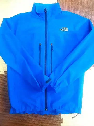 가격 인하 중! The North Face 나일론 자켓 파랑 M 사이즈