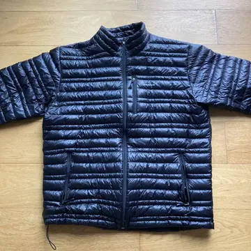 patagonia 울트라 라이트 블랙 다운 자켓 L