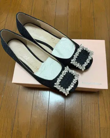 브리짓 버킨 스퀘어토 펌프스