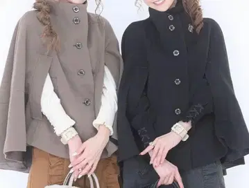 앤러브 레이디의 고급스러움을 연출하는 플레어 판초 코트
