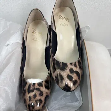 REZOY 레오파드 무늬 하이힐 펌프스 24.5cm