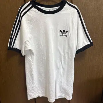 adidas 3 스트라이프 화이트 T셔츠 M 사이즈