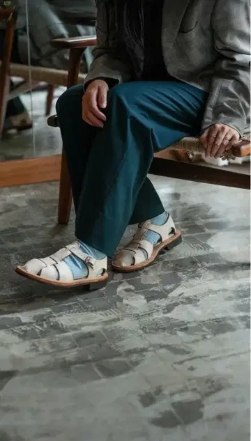 BRUSCHETTA SHOES 화이트 글루카