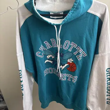 CHARLOTTE HORNETS 후드 부착 트레이닝복