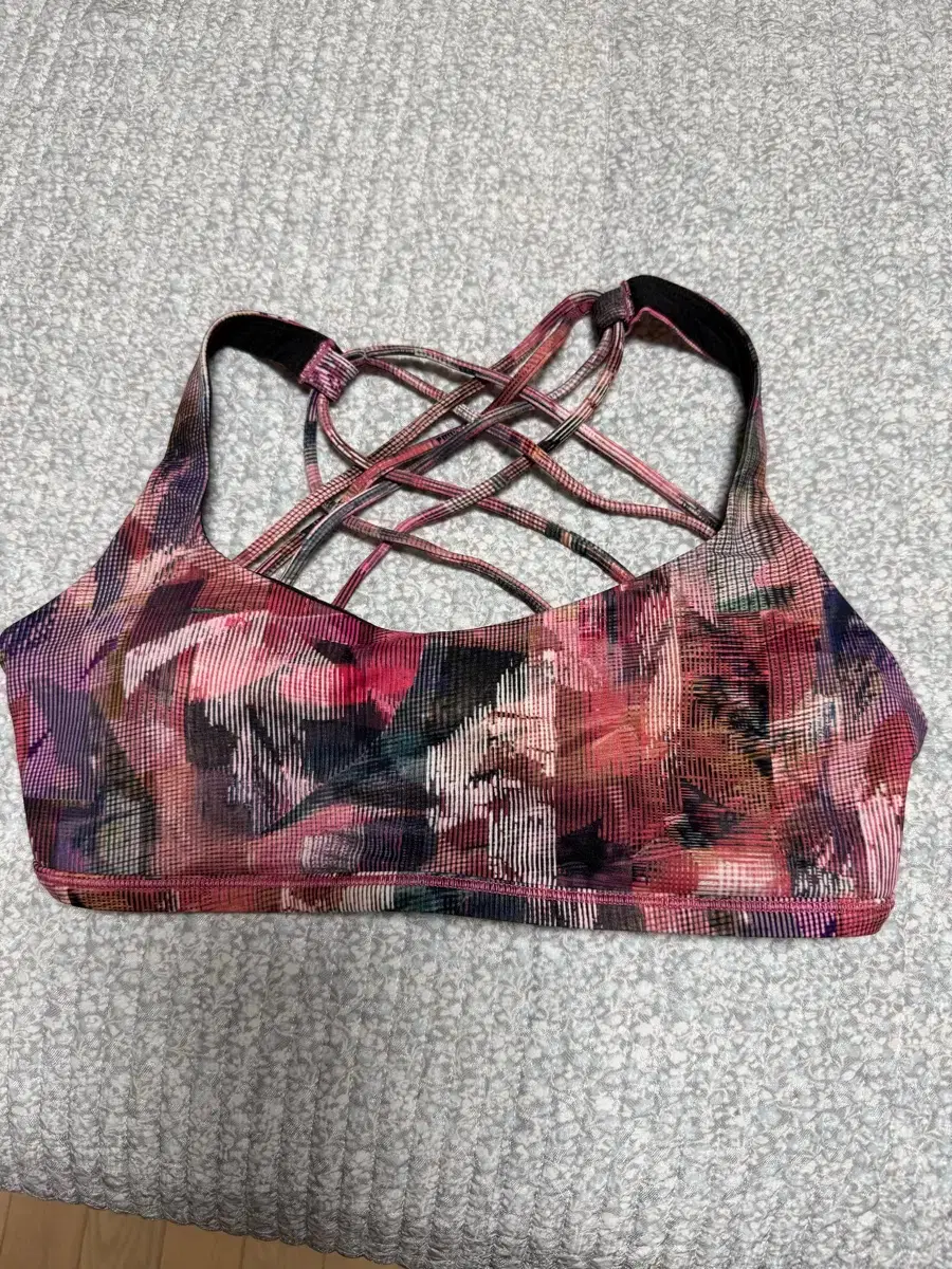 룰루레몬 6사이즈 브랜드 중고거래 플랫폼, 번개장터