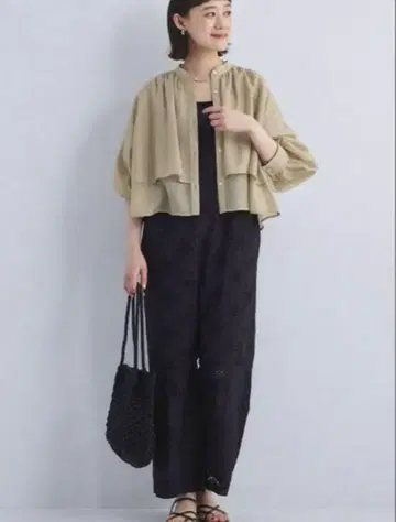 [새상품급] 포코포코 시어 크롭 블라우스