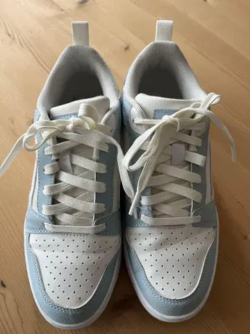 PUMA 파랑/화이트 스니커즈 23cm