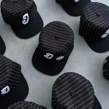 2idiots label pillbox cap stripe 6crayon
