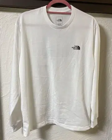 THE NORTH FACE L/S 백 스퀘어 로고 티 화이트