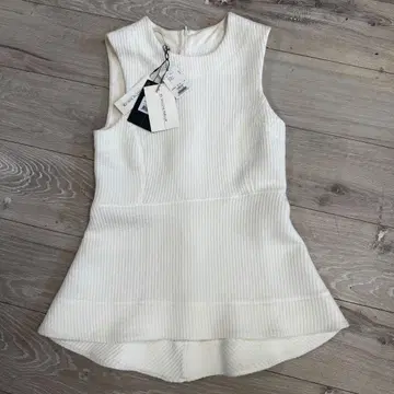 BY MALENE BIRGER 화이트 슬리브리스 상의 택 포함 새상품