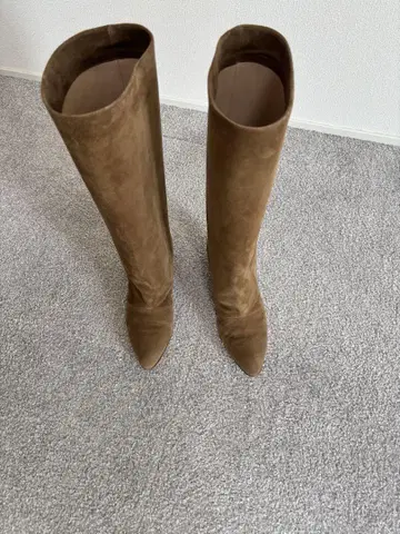 브라운 스웨이드 롱 부츠 낮은 힐