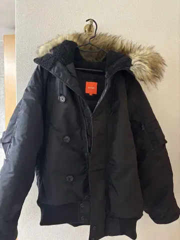 BEAMS 블랙 다운 자켓 L 사이즈