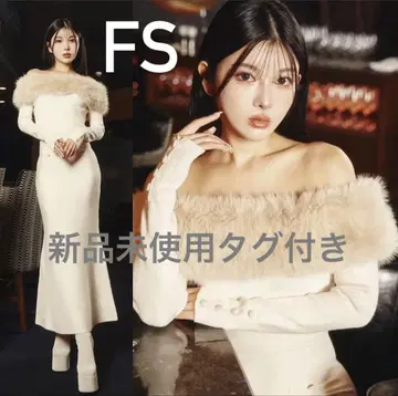 다리치 오프숄더 퍼 니트 롱 원피스