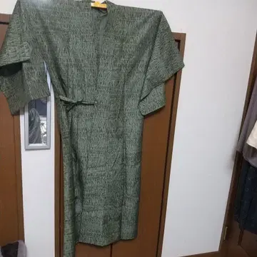 그린 컬러 추상 무늬 도중착 폴리에스테르