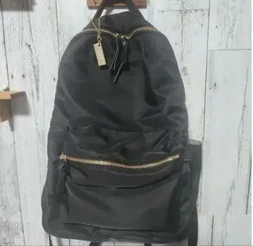a.v.v 경량 나일론 백팩