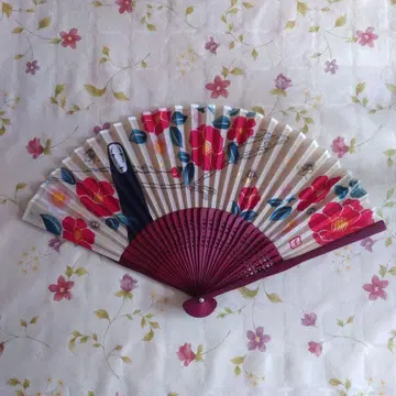 지브리 센과 치히로의 행방불명 부채