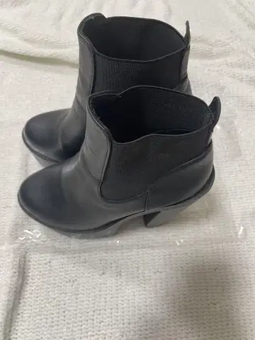 블랙 사이드 고어 부츠 22.5cm 10cm 힐