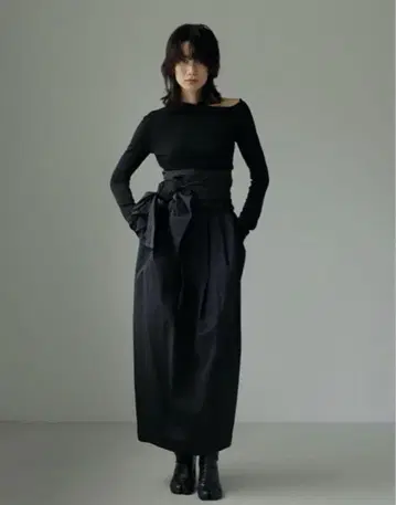 새상품급 ETRETOKYO 허리 벨트 블랙 롱 스커트 리본 포함