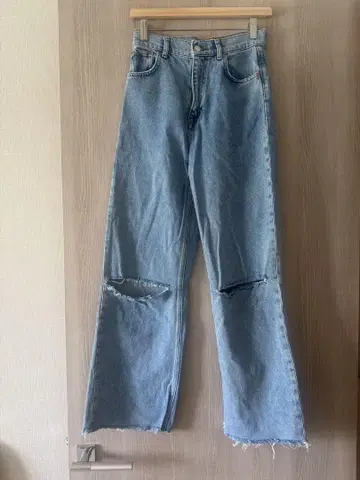 [ 데미지 입은 데님 ] ZARA