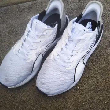 PUMA 러닝화 화이트