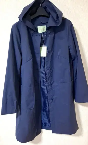 Petit Honfleur 후드 부착 네이비 코트
