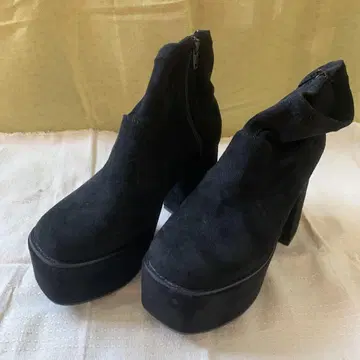 M 사이즈 통굽 블랙