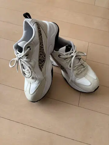 PUMA 스니커즈 23.5cm