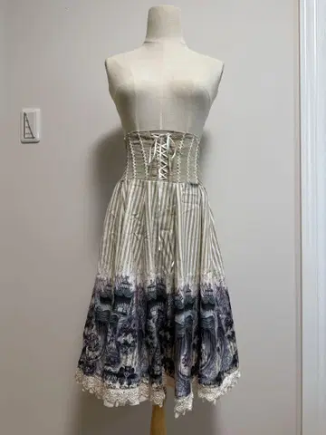 OZZON 오즈온 스트라이프 플레어 스커트 & 이너 스커트