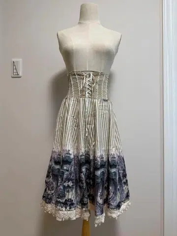 OZZON 오즈온 스트라이프 플레어 스커트 & 이너 스커트