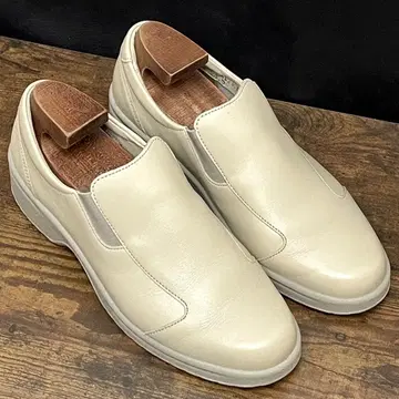 [새상품급] ecco 에코 가죽 슬립온 아이보리 EU38 24.5cm