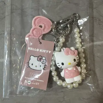 [ 새상품 ] LOWRYSFARM 헬로키티 퀼팅 키 참