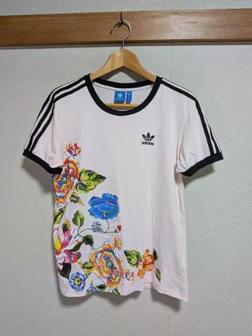 adidas 꽃무늬 프린트 반팔 티셔츠
