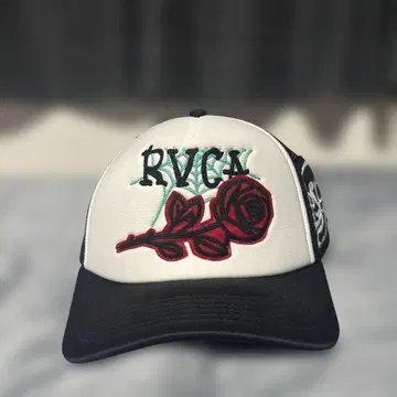 RVCA 장미 자수 캡