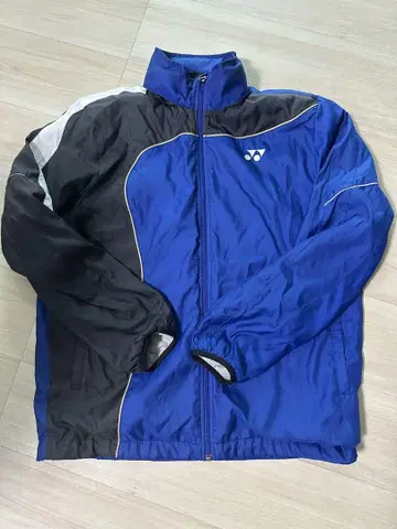 요넥스 윈드브레이커