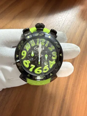 가가밀라노 손목시계