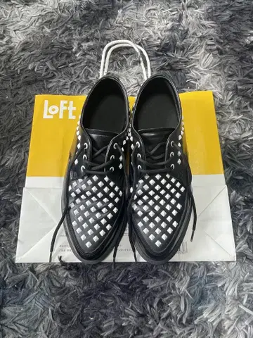 Dr. Martens WILLIS Stud Creeper UK5