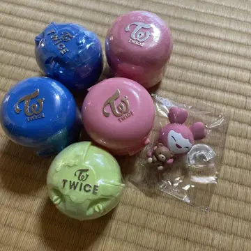 TWICE 가챠가챠 반지 컬렉션 러블리 마스코트 묶음 판매