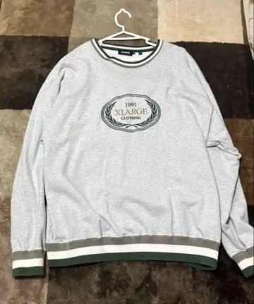 XLARGE 그레이 맨투맨