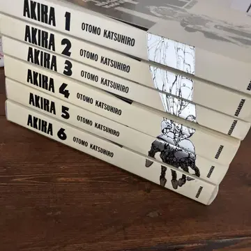 Akira : 총천연색 전권