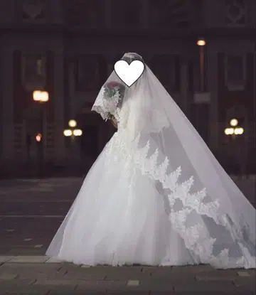 레이스 장식 화이트 웨딩 베일