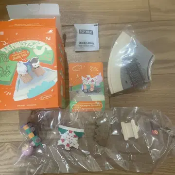 POP MART Train Charges Forward 피규어 세트